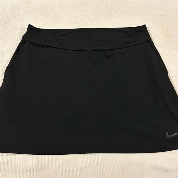 Nike Dresses & Skirts - Black Nike Golf skirt